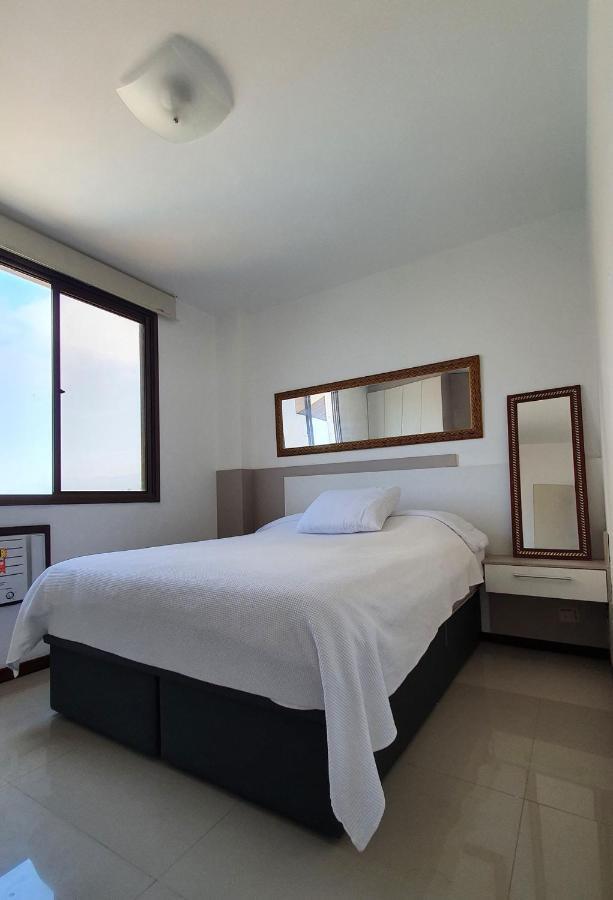 דירות ריו דה ז'ניירו Acolhedor Flat A Beira-Mar Na Barra Da Tijuca מראה חיצוני תמונה